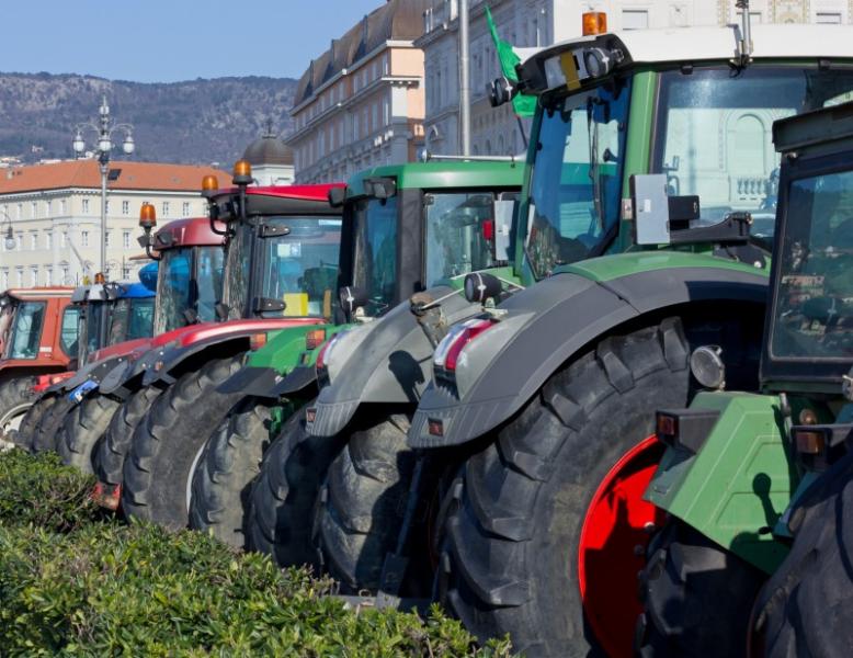 Windscreens for tractors