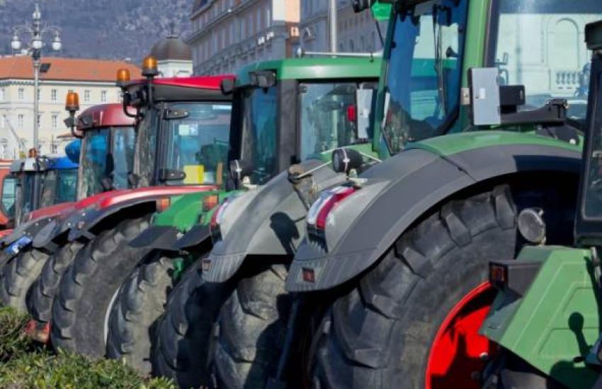 Windscreens for tractors