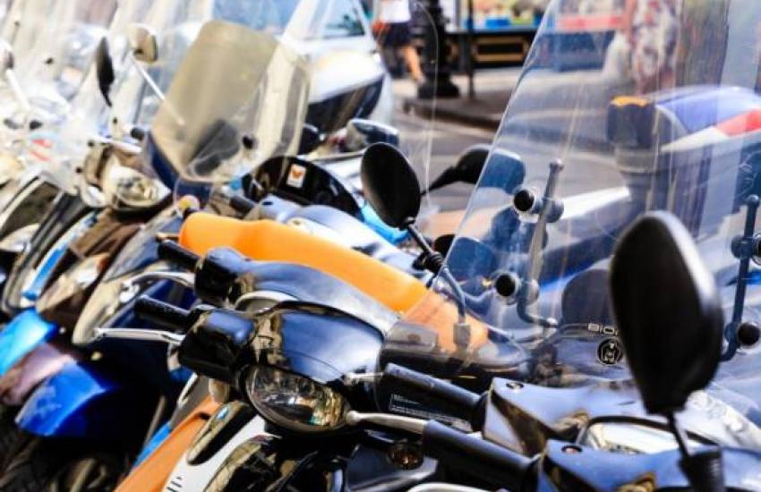 Windscreens for motorcycles